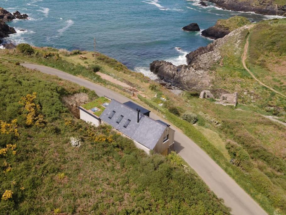 Cliff-Top Cottage On Coast Path W/Panoramic Views Trevine Екстер'єр фото